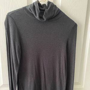 Turtle neck shirt